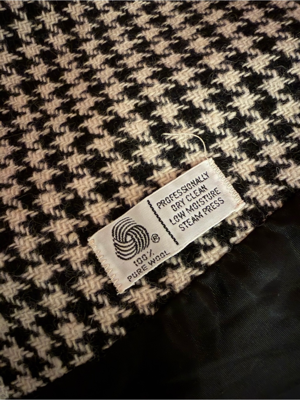 Houndstooth Double-Breasted Women's Blazer Jacket - Black & White - Picture 3 of 3